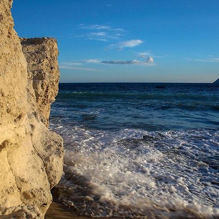 La Palmera. El Amanecer En El Parque Natural Agua Amarga  Ngoại thất bức ảnh