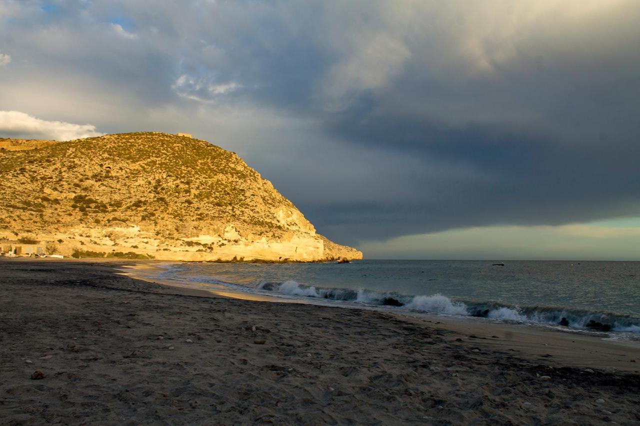 La Palmera. El Amanecer En El Parque Natural Agua Amarga  Ngoại thất bức ảnh