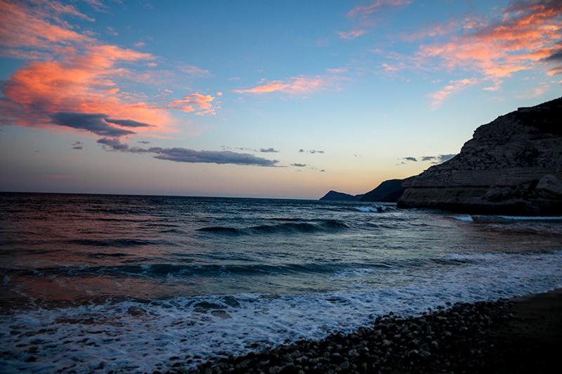 La Palmera. El Amanecer En El Parque Natural Agua Amarga  Ngoại thất bức ảnh